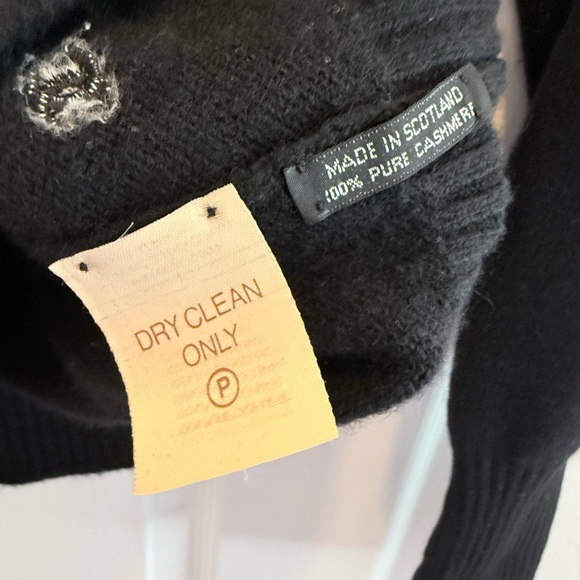 CHANEL Black Cardigan with Gold Accents - Picture 5 of 7